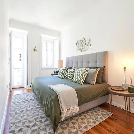 Apartment Elegant Santana Lisbon