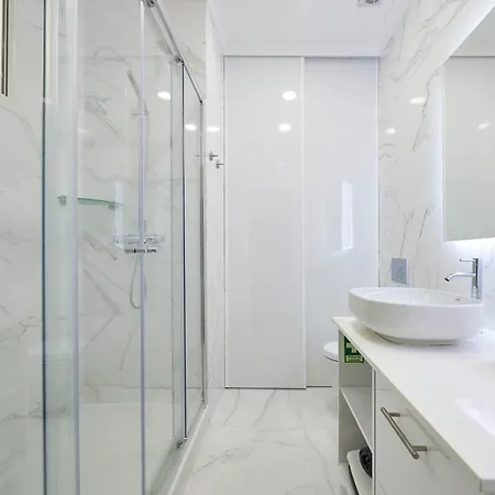 Elegant Santana Lissabon