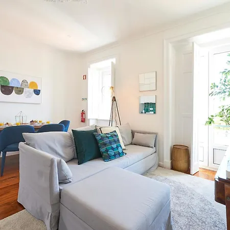 Elegant Santana Lissabon