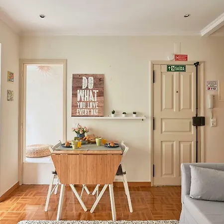 Elegant Santana * Lissabon