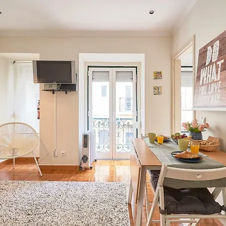 Elegant Santana Lissabon