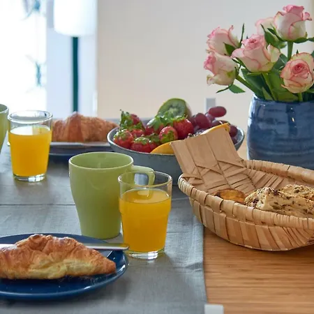 Elegant Santana Lissabon