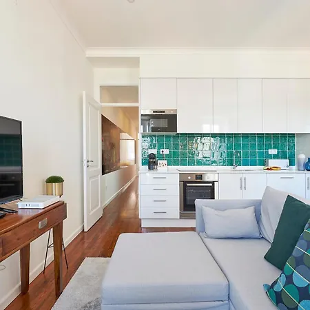 Elegant Santana Lisbon